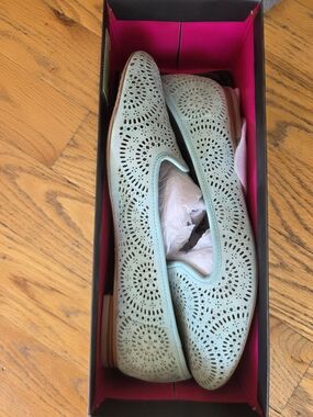 Vince Camuto Misty Blue Nubuck/Soft Calf Flats & Loafers - Women's 9.5M